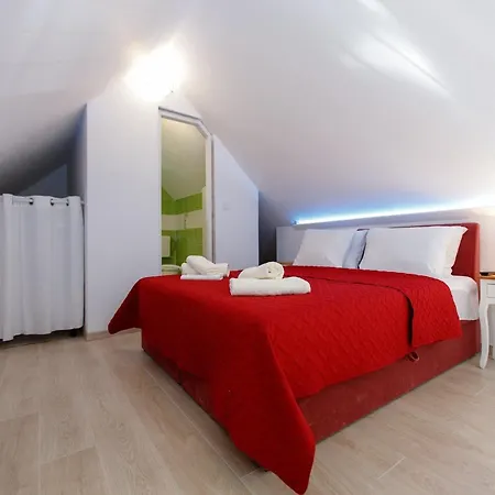 Villa Balarin - Five Bedroom With Terrace And View