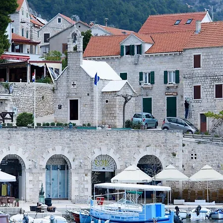 Balarin - Five Bedroom With Terrace And View *